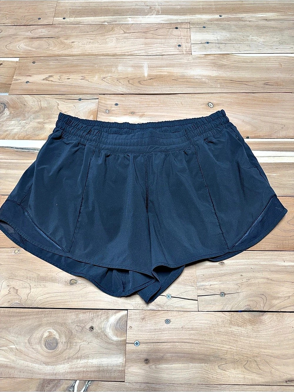 Lululemon Hotty Hot Low-Rise Lined Short Athletic Shorts Blue